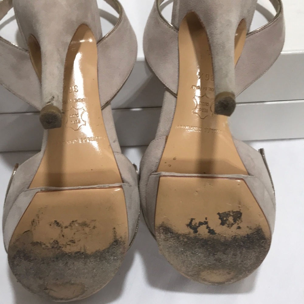 Shoes - Picture 7 of 8
